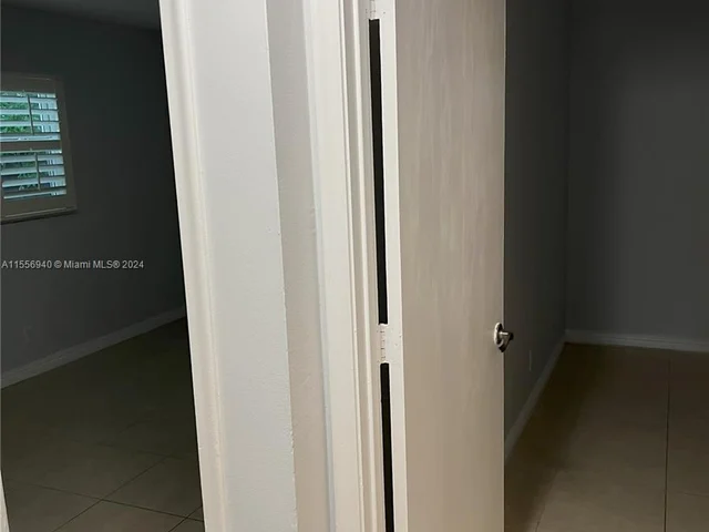 1125 NE 16th PL # 101, Fort Lauderdale FL 33305