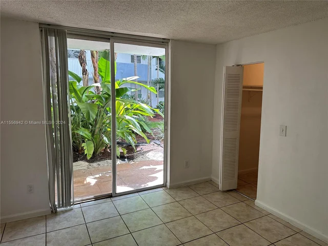 1801 S Treasure Dr # 102, North Bay Village FL 33141