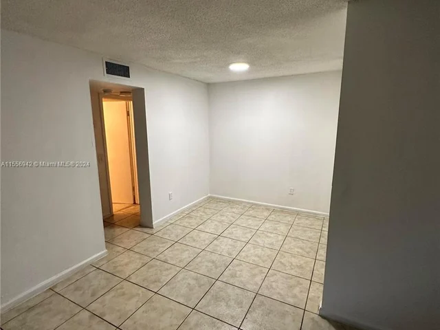 1801 S Treasure Dr # 102, North Bay Village FL 33141