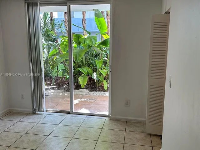 1801 S Treasure Dr # 102, North Bay Village FL 33141