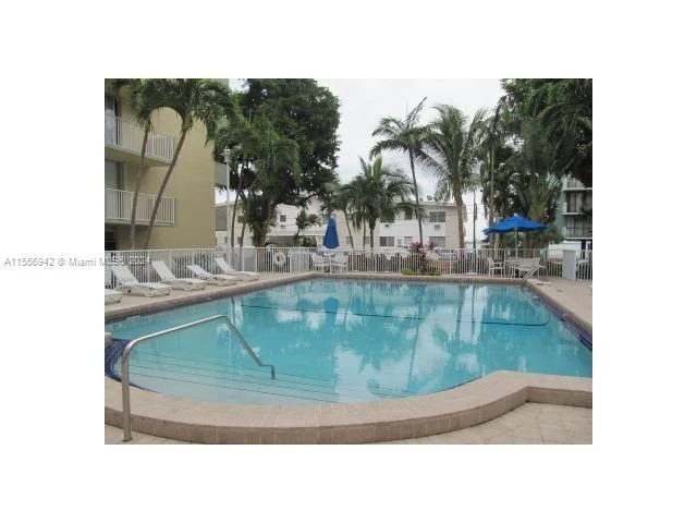 1801 S Treasure Dr # 102, North Bay Village FL 33141