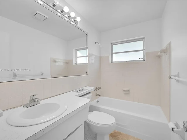 6801 NW 58th Ct, Tamarac FL 33321