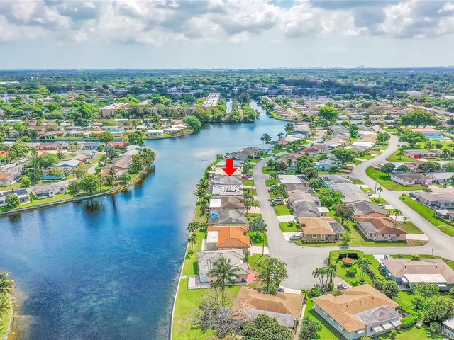 6801 NW 58th Ct, Tamarac FL 33321