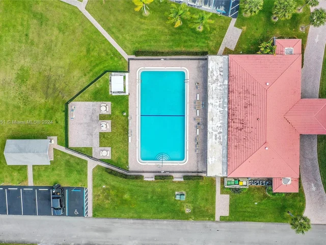 6801 NW 58th Ct, Tamarac FL 33321