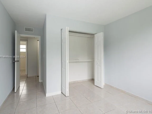 14180 SW 84th St # G, Miami FL 33183