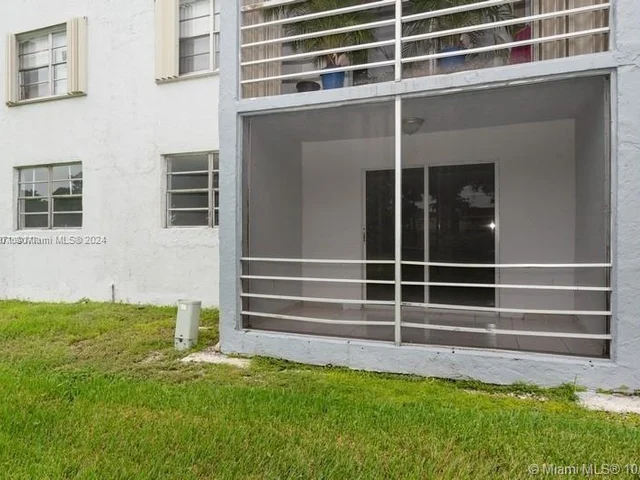 14180 SW 84th St # G, Miami FL 33183