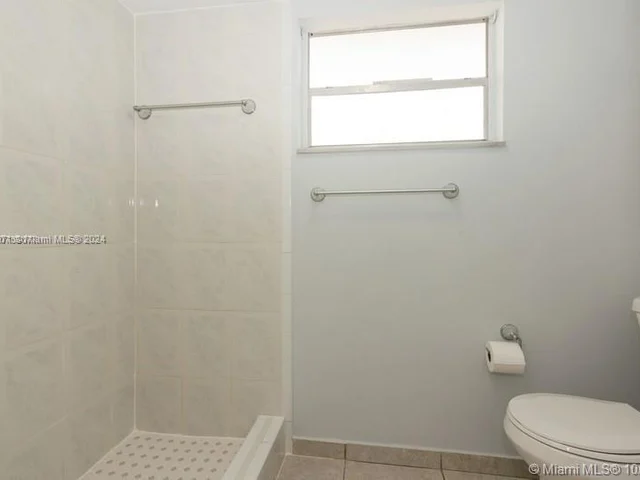 14180 SW 84th St # G, Miami FL 33183