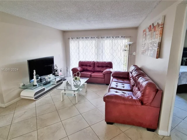 6272 NW 186th St # 110, Hialeah FL 33015