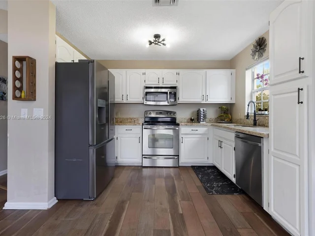 9496 Boca Gardens Pkwy # A, Boca Raton FL 33496