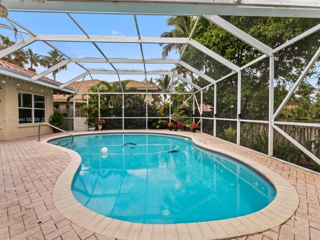 460 NW 110th Ave, Plantation FL 33324