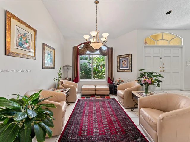 460 NW 110th Ave, Plantation FL 33324