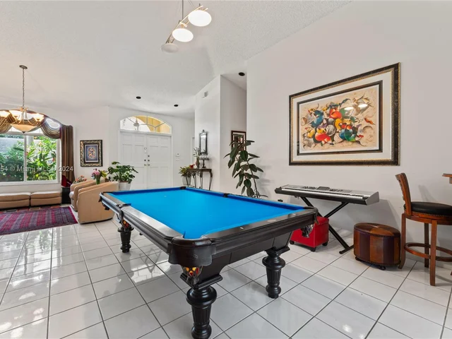 460 NW 110th Ave, Plantation FL 33324