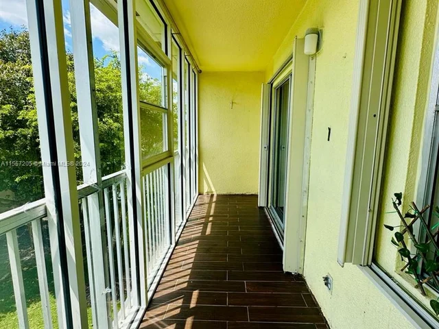 300 SW 134th Way # 413E, Pembroke Pines FL 33027