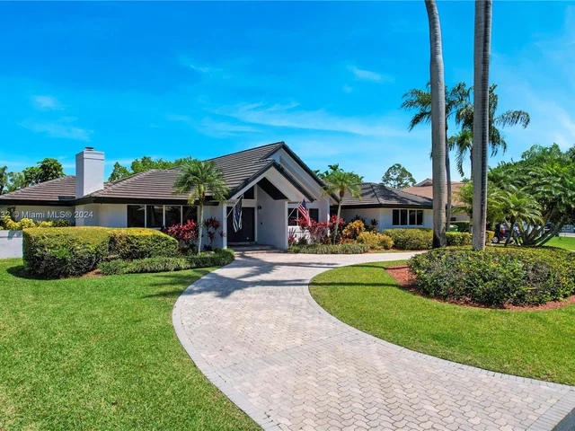 10045 SW 124th St, Miami FL 33176