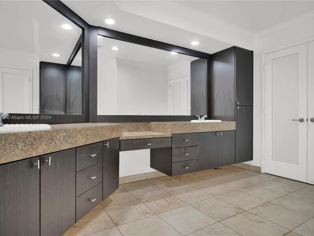 10045 SW 124th St, Miami FL 33176