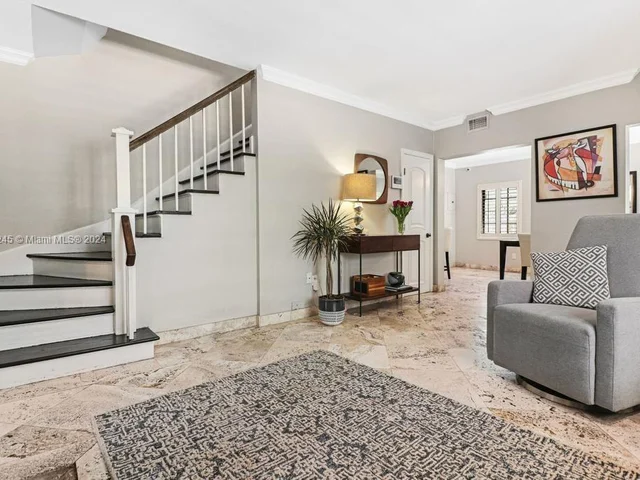 111 SW 29th Rd, Miami FL 33129