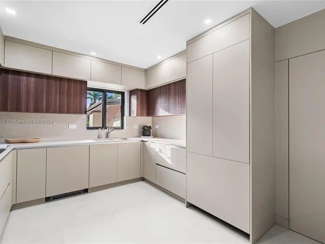 5770 SW 56th St, Miami FL 33155