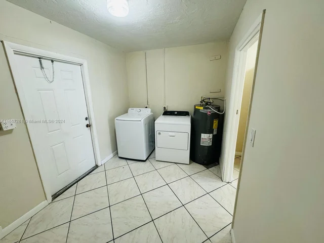 7880 Grand Canal Dr # 1, Miami FL 33144