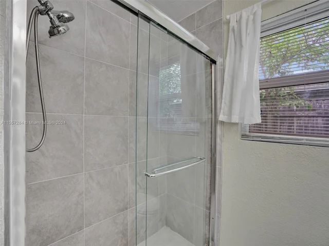 1400 NW 55th Ave, Lauderhill FL 33313