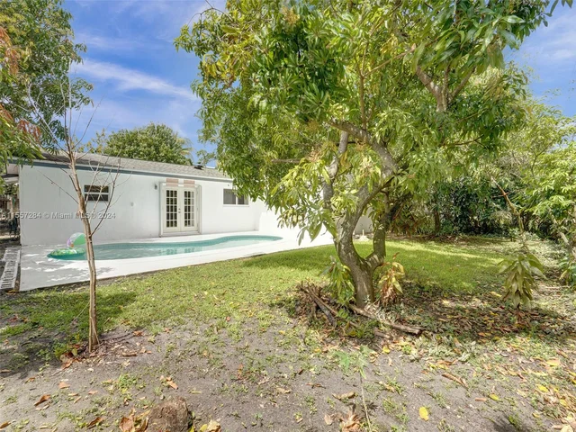 1400 NW 55th Ave, Lauderhill FL 33313