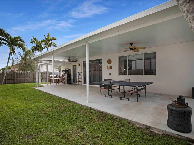 1381 SW 155th Ave, Miami FL 33194