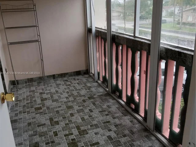 215 SE 3rd Ave # 203B, Hallandale Beach FL 33009