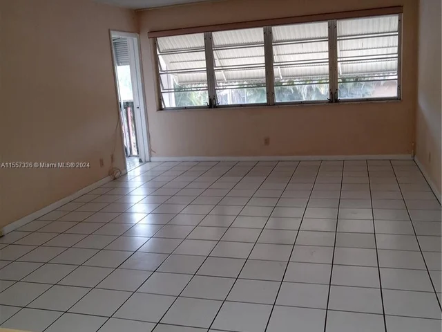 215 SE 3rd Ave # 203B, Hallandale Beach FL 33009