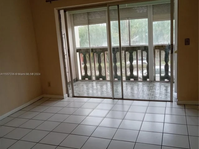 215 SE 3rd Ave # 203B, Hallandale Beach FL 33009