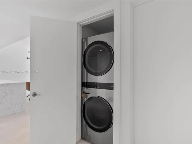 495 Brickell Ave # 2305, Miami FL 33131