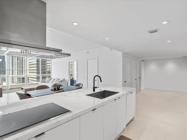 495 Brickell Ave # 2305, Miami FL 33131