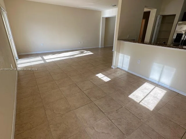 8900 NW 97th Ave # 207, Doral FL 33178