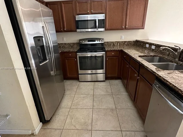 8900 NW 97th Ave # 207, Doral FL 33178