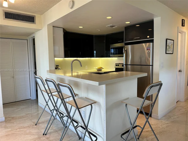 1130 11th St # 5A, Miami Beach FL 33139