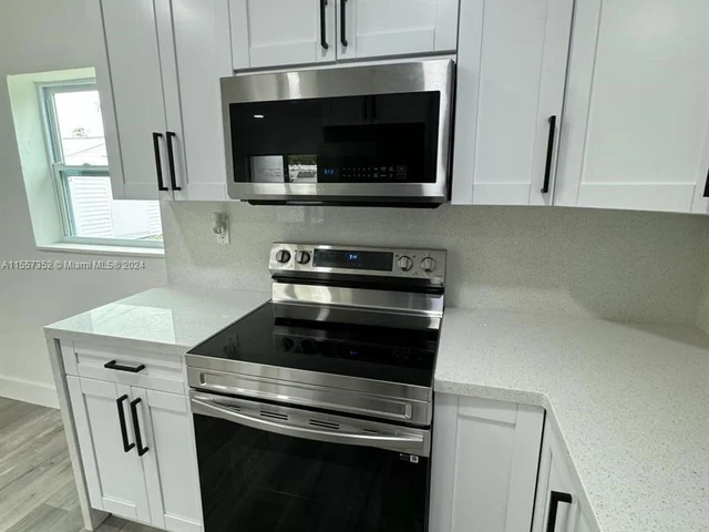 1865 NW 131st St, Miami FL 33167