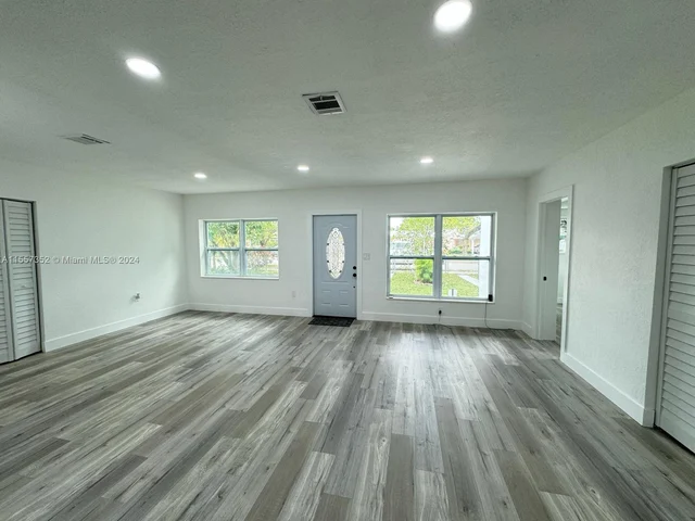 1865 NW 131st St, Miami FL 33167