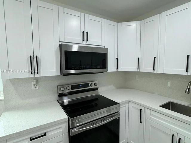 1865 NW 131st St, Miami FL 33167