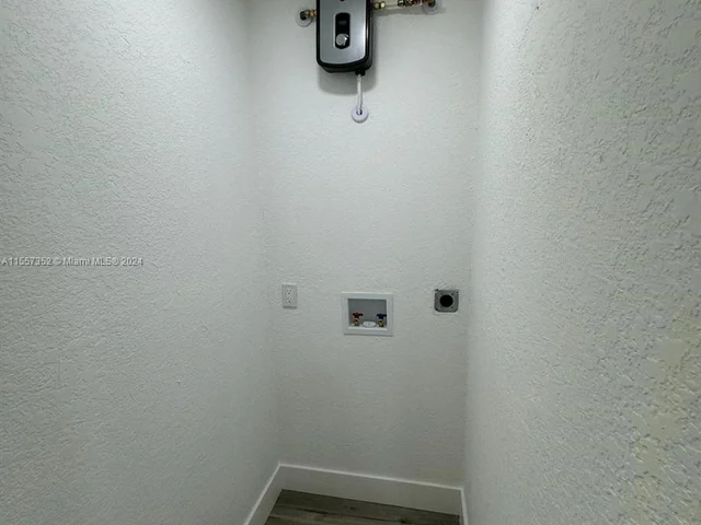 1865 NW 131st St, Miami FL 33167