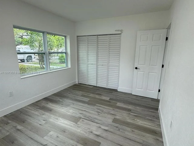 1865 NW 131st St, Miami FL 33167