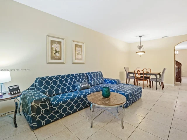 2316 SE 24th Ave # 2316, Homestead FL 33035