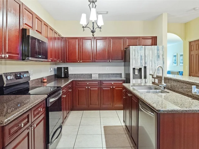 2316 SE 24th Ave # 2316, Homestead FL 33035