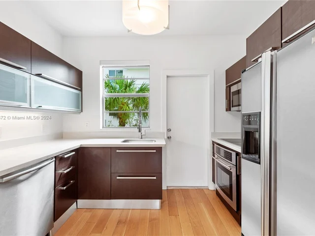 2021 Meridian Ave # 8, Miami Beach FL 33139