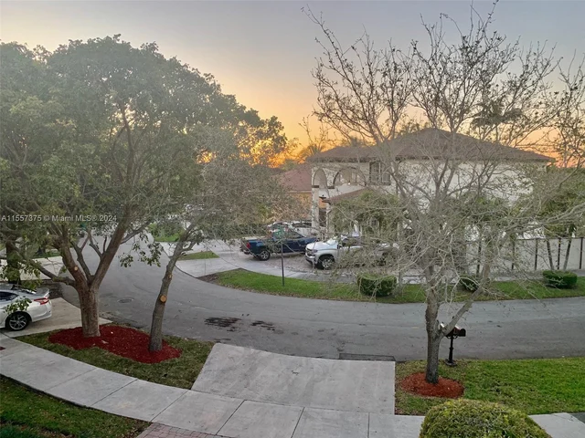 8219 SW 165th Ct # 8219, Miami FL 33193