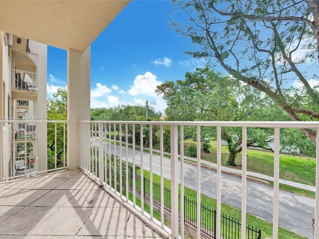 9301 SW 92nd Ave # A304, Miami FL 33176