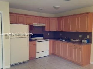 2227 Monroe St # 4, Hollywood FL 33020