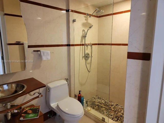 110 Washington Ave # 2310, Miami Beach FL 33139