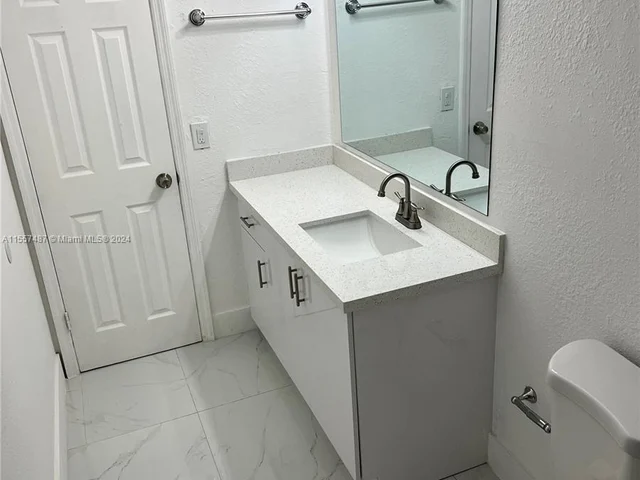 3330 NW 175th St, Miami Gardens FL 33056