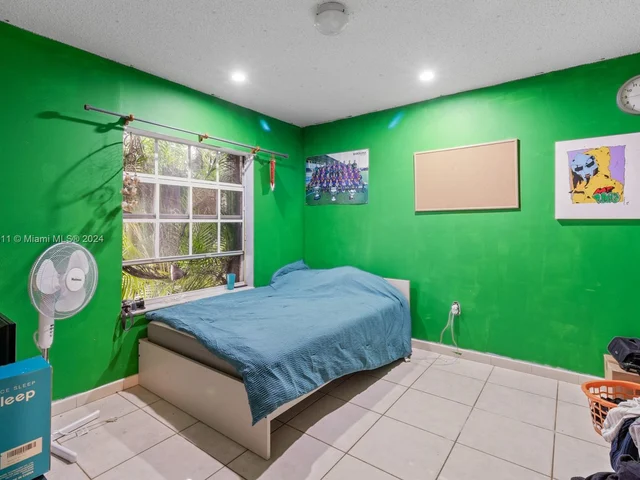 990 NW 131st Ave, Miami FL 33182