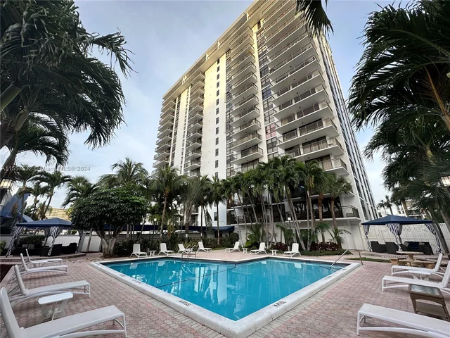 3031 N Ocean Blvd # 204, Fort Lauderdale FL 33308