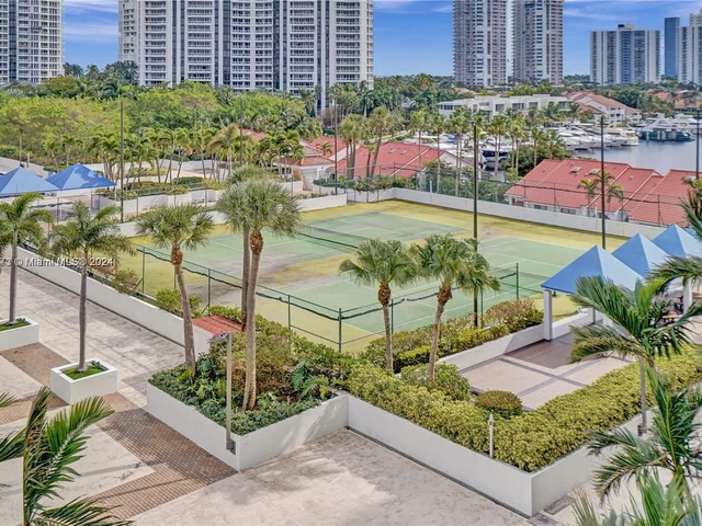 3610 Yacht Club Dr # 906, Aventura FL 33180