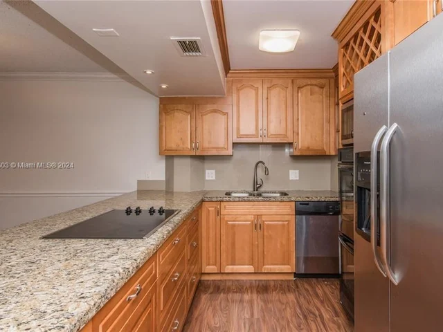 3800 N Hills Dr # 106, Hollywood FL 33021